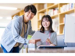 株式会社ダブルス・パートナーズ 有名アパレルECサイトのカスタマーサポート／在宅有／未経験可