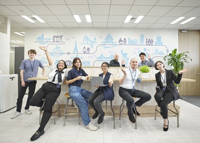 株式会社ＷＥＷＯＲＬＤ 広報マーケティング／日本語教育や外国人材紹介／年休123日