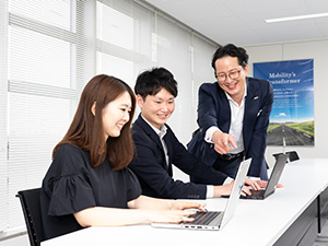 株式会社ナルネットコミュニケーションズ【グロース市場】 内勤営業／既存顧客／土日祝休み／年間休日123日／転勤なし