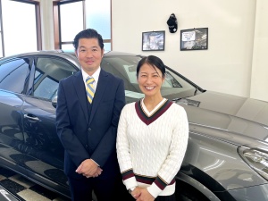 ケーエムオートワークス 福岡店・東京用賀店（ケーエムトレーデイング株式会社） 輸入車・国産車の販売スタッフ／残業ほぼなし・月給25万円以上