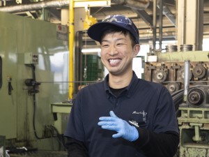 森岡産業株式会社 金属部品の機械オペレーター／未経験歓迎／土日休／年3回9連休