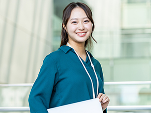 株式会社アップルツリー(フォーバルグループ) 事務／在宅勤務OK／SDGsビジネスで急成長中の上場企業