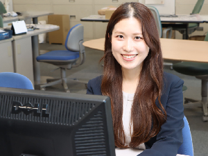 株式会社トップホールディングス 人事（採用担当）／未経験歓迎／月給27万円～／賞与年3回