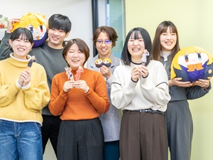 株式会社アルジャーノンプロダクト 新たな流行を発信！アニメ・ゲームグッズの企画営業／フレックス