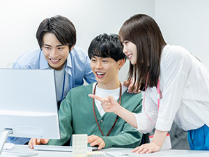 株式会社純アシスト インフラ・クラウドエンジニア／ベテランOK／前給考慮