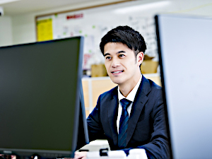 ＪＦＥ商事株式会社(ＪＦＥグループ) グローバル商社で活躍／経理（連結決算・管理会計・内部統制等）