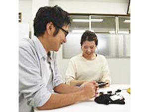 ハラダ株式会社 靴下等の営業／完全土日休／年休121／即戦力は月給31万円～