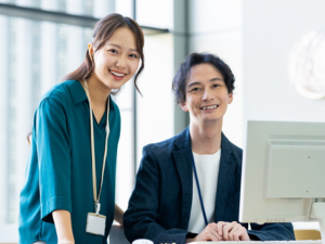 株式会社Ｓｕｎｎｎ 開発エンジニア／賞与年2回／残業月5h／年休122日／土日休