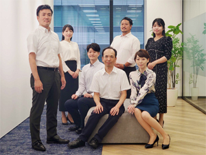 法律事務所ＺｅＬｏ 知財事務／時差出勤OK／年間休日125日／スタートアップ支援