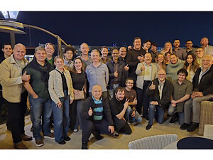 デルタトラックジャパン株式会社 営業・企画／英語を活かす／年休129日／原則定時退社