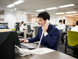 株式会社虎屋 社内SE／賞与年2回／完休2日／残業なし
