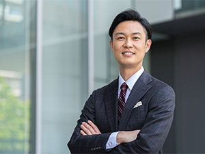 共立管財株式会社 総務事務・管理職候補／土日祝休／ 残業5h未満／月給27万円