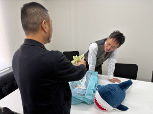 株式会社アクシズ アミューズメント施設等の景品の企画営業／未経験歓迎