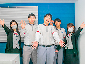 株式会社白興　戸田工場 普免でOK！月給33万円！完週休2／未経験歓迎／ルート配送