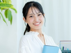 株式会社オキ・コーポレーション 総務／未経験歓迎／残業ほぼなし／賞与年2回／年間休日120日