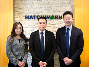 株式会社ハッチ・ワーク【グロース市場】 貸会議室開発担当／年休123日／創業25年／裁量大／手当充実