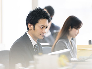 九州地理情報株式会社 事務系総合職／将来のリーダー候補／賞与年2回／年休125日