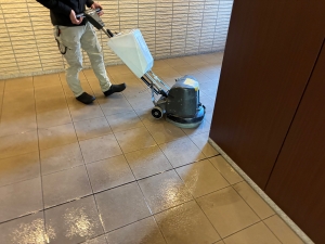 株式会社パル横浜(毎日興業グループ) マンションやビルの定期清掃スタッフ／未経験歓迎／残業月10H