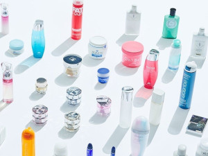 エム・エフ・ヴィ株式会社 百貨店コスメの容器をつくる企画営業／未経験歓迎／年休125日