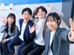 ＦＩＤＩＡ　ＳＯＬＵＴＩＯＮＳ株式会社(ＦＩＤＩＡグループ) 人材コーディネーター／賞与年2回／土日祝休／年休120日以上