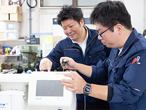 川崎化工機株式会社 メンテナンス職／未経験歓迎／土日祝休／残業月平均5h