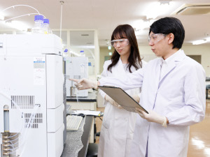 WDB株式会社（WDBホールディングスグループ） 九州／研究職／実務未経験可／年間休日120日／転勤無