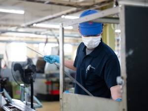 三栄精工株式会社 機械オペレーター／年休120日／残業ほぼなし／面接1回