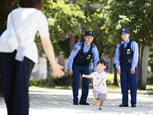 警視庁 東京を守る警察官／単身寮・家族住宅完備／転勤なし／未経験歓迎