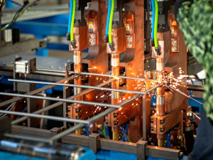 株式会社イシイ 工場スタッフ／ユニット鉄筋加工／未経験歓迎／土日祝休