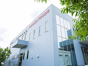 コスモフーズ株式会社 購買事務職／未経験歓迎／月給23万円～／基本定時退社