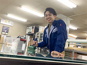 株式会社モリヤ大阪 広告物の制作スタッフ／未経験歓迎／年休126日／手当充実