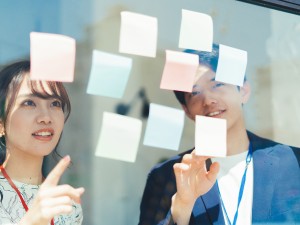 ユニーズトランスポート株式会社 内勤営業／未経験歓迎／年休125日／土日祝休／月給25万円～