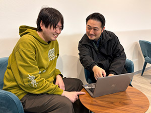 株式会社メロンブックス 制作管理・入稿担当／オタク市場をリードする／土日祝休み