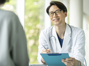 株式会社avriot クリニック開設に関する事務・市場調査／フレックス・在宅中心