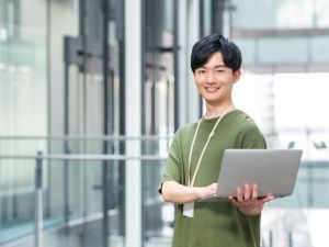 宇部マテリアルズ株式会社(UBE三菱セメントグループ) 社内SE／未経験歓迎／年休124日／残業月10h