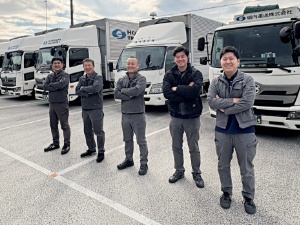 堀内運送株式会社 トラックドライバー／月給30万円～／入社祝い金10万円支給