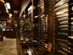 中川ジャパン株式会社 経理・人事・事務／年休120日／残業なし／産休・育休実績あり