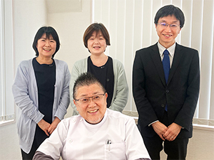 医療法人社団　はなまる会 事務スタッフ（経理業務含む）／土日祝休みの完全週休2日