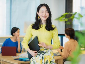 フロンティアコンストラクション＆パートナーズ株式会社 事務職／未経験歓迎／土日祝休み／年休125日／原則定時退社