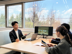 アイリスチトセ株式会社(アイリスグループ) 元請けメインの内装建築施工管理／内装仕上げ・自社家具設置工事