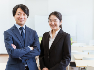 與板利器工業株式会社 未経験歓迎！ルート営業／定期訪問が中心／残業なし／土日休み