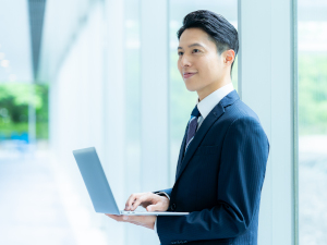 加賀ソルネット株式会社(グループ会社／加賀電子株式会社) 在庫・物流管理／年収420万円～／年休122日／残業月20h