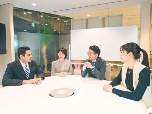 株式会社ＴｏｎＴｏｎ 経理スタッフ／年休130日以上／髪色ネイル自由／副業可