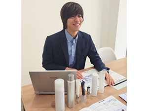 株式会社ウイルエー 美容商品の代理店営業／完全週休2日（土日）／ルート営業メイン