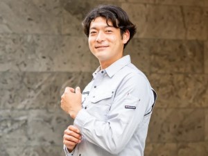 株式会社カイエイオフィックス(株式会社開栄産業のグループ会社) オフィス家具の組立スタッフ／未経験歓迎／完全週休2日／残業少