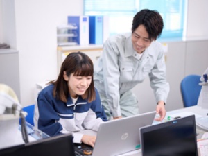 鹿島ポリマー株式会社(三菱エンジニアリングプラスチックスのグループ会社) 経理職／賞与実績5カ月分以上／年休123日／転勤なし