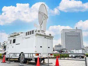 オー・エヌ・エス株式会社 報道・TV中継ドライバー／賞与5カ月分／定着率100％