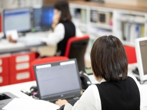 株式会社コスモメンテナンス 営業事務／リーダー候補／土日祝休み／年休123日／賞与3回