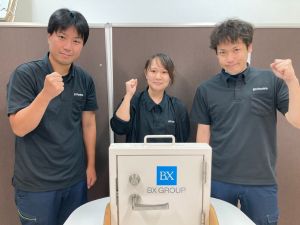 ＢＸルーテス株式会社 面接1回のみ／ドアの製造（溶接）／年休120日／転勤なし