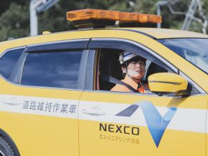 西日本高速道路エンジニアリング四国株式会社(NEXCO西日本グループ) 高速道路の保全管理／賞与5.3カ月分／土日祝休／年休122日